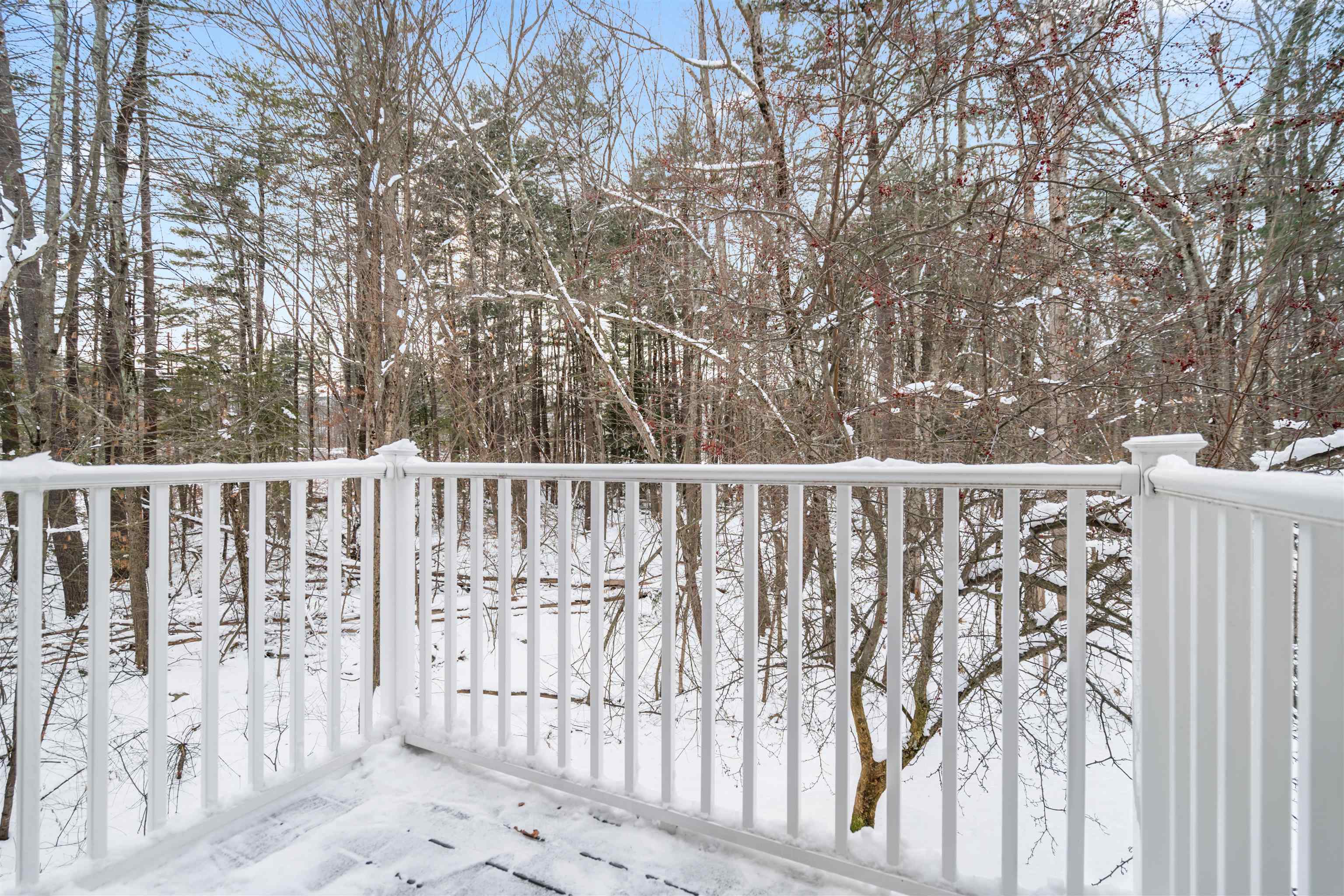 1029 South Mammoth Road, Unit 7 Manchester, NH 03109 - Photo 6 of 38