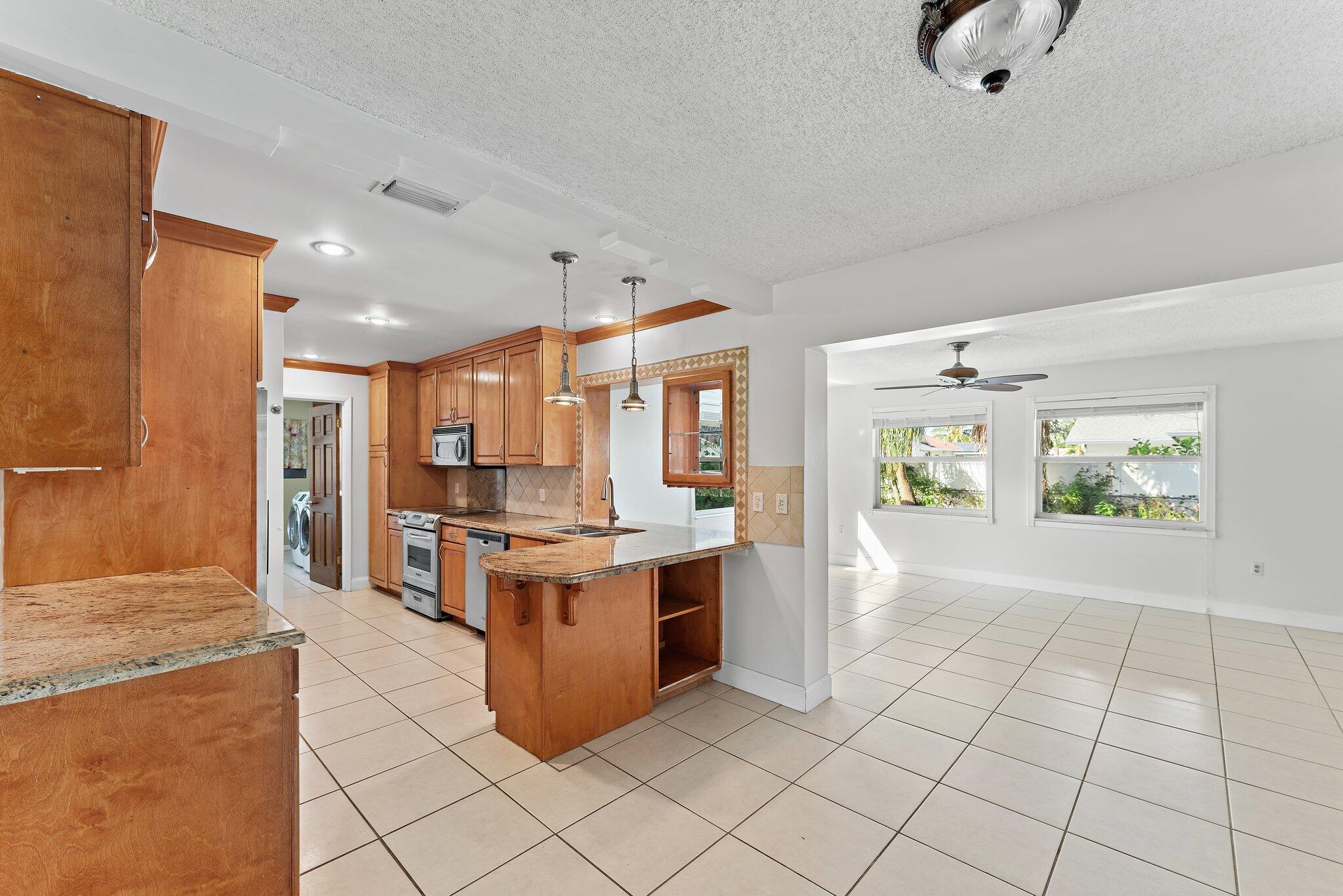 243 West Riverside Drive Jupiter, FL 33469 - Photo 19 of 67 019-243WRiversideDr-Jupiter-SMALL