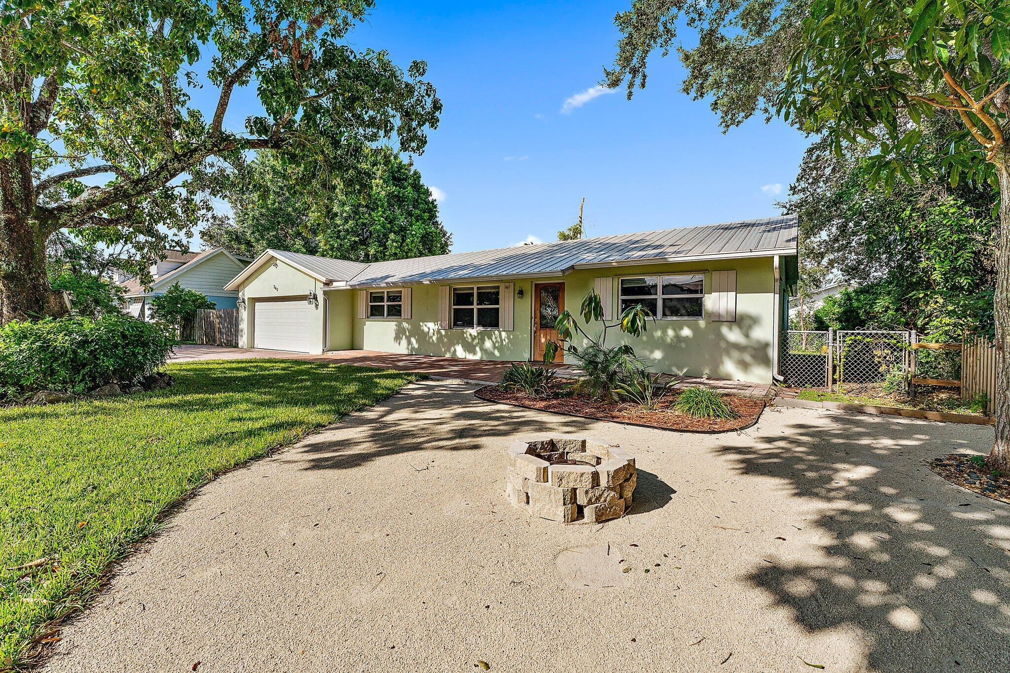 243 West Riverside Drive Jupiter, FL 33469 - Photo 4 of 67 004-243WRiversideDr-Jupiter-SMALL