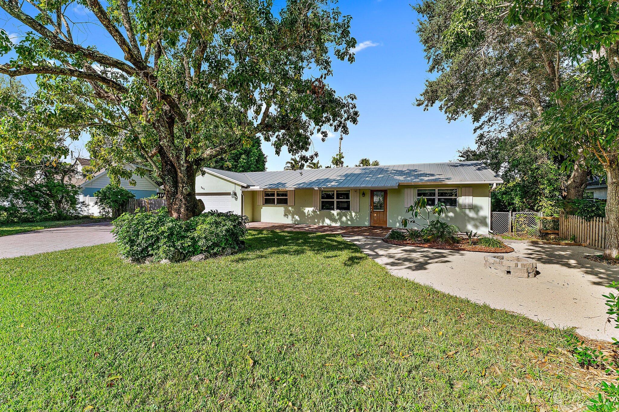 243 West Riverside Drive Jupiter, FL 33469 - Photo 5 of 67 003-243WRiversideDr-Jupiter-SMALL