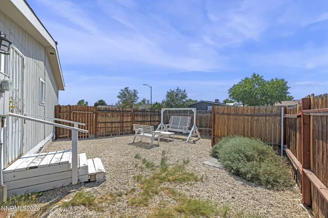 $319,900 | 870 Jennys Lane, Fernley, NV 89408