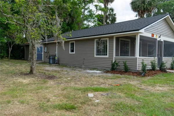 a view of a park that has sign board