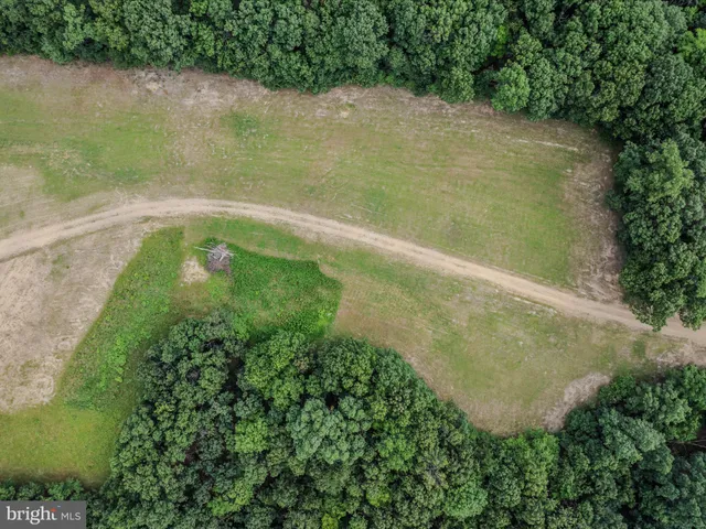 $299,000 | Fairview Oaks Way, Berkeley Springs, WV 25411