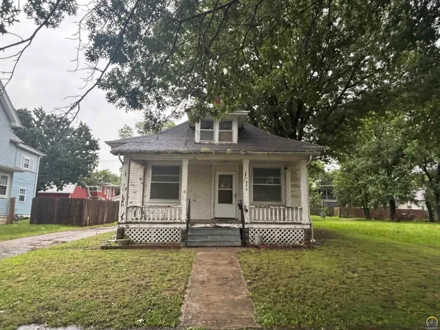 $84,900 | 920 Mechanic Street, Emporia, KS 66801