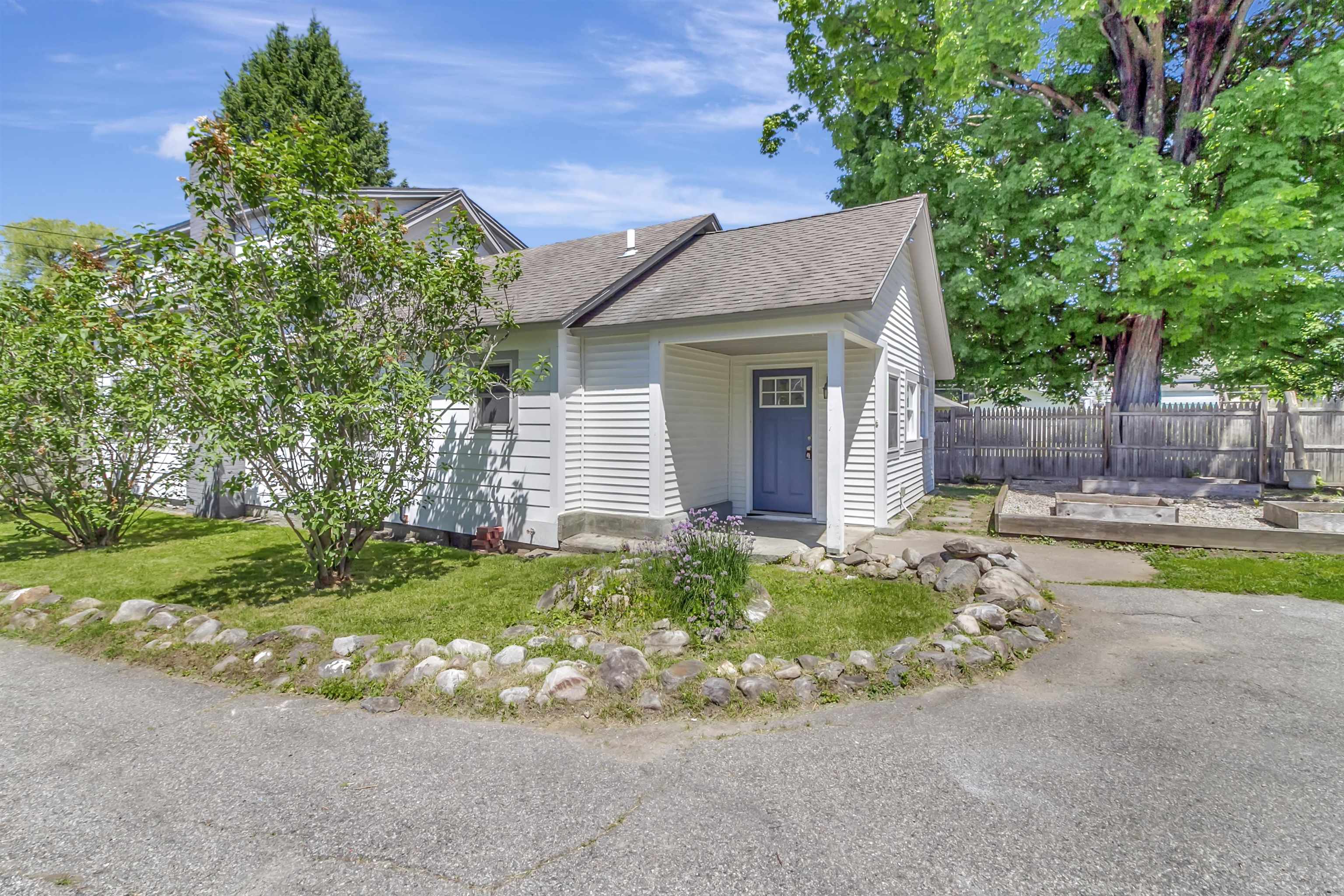 124 River Street Rutland, VT 05701 - Photo 5 of 45