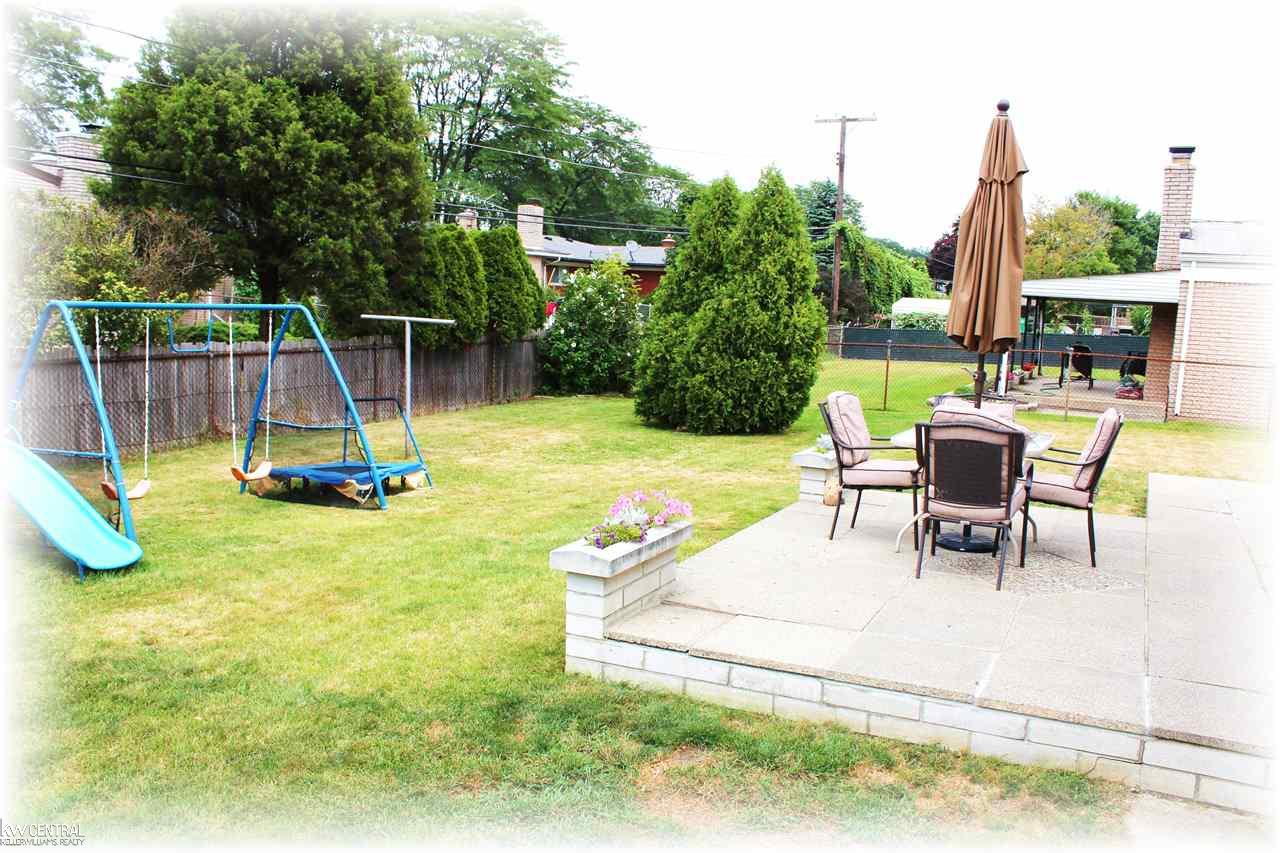 2403 Frazho Road Warren, MI 48091 - Photo 11 of 34