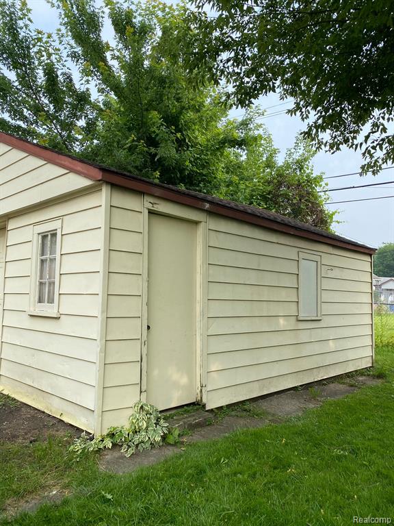 8302 Toepfer Road Warren, MI 48089 - Photo 16 of 17