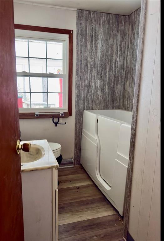 455 Adrian Sherrett Road Adrian, PA 16210 - Photo 10 of 11 a bathroom with a sink toilet and tub