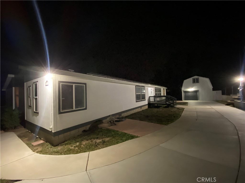 26480 Steinhoff Avenue Hemet, CA 92545 - Photo 2 of 72