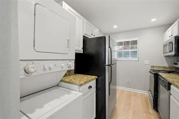$1,795 | 210 Sampson Street Northeast, Unit 5, Atlanta, GA 30312