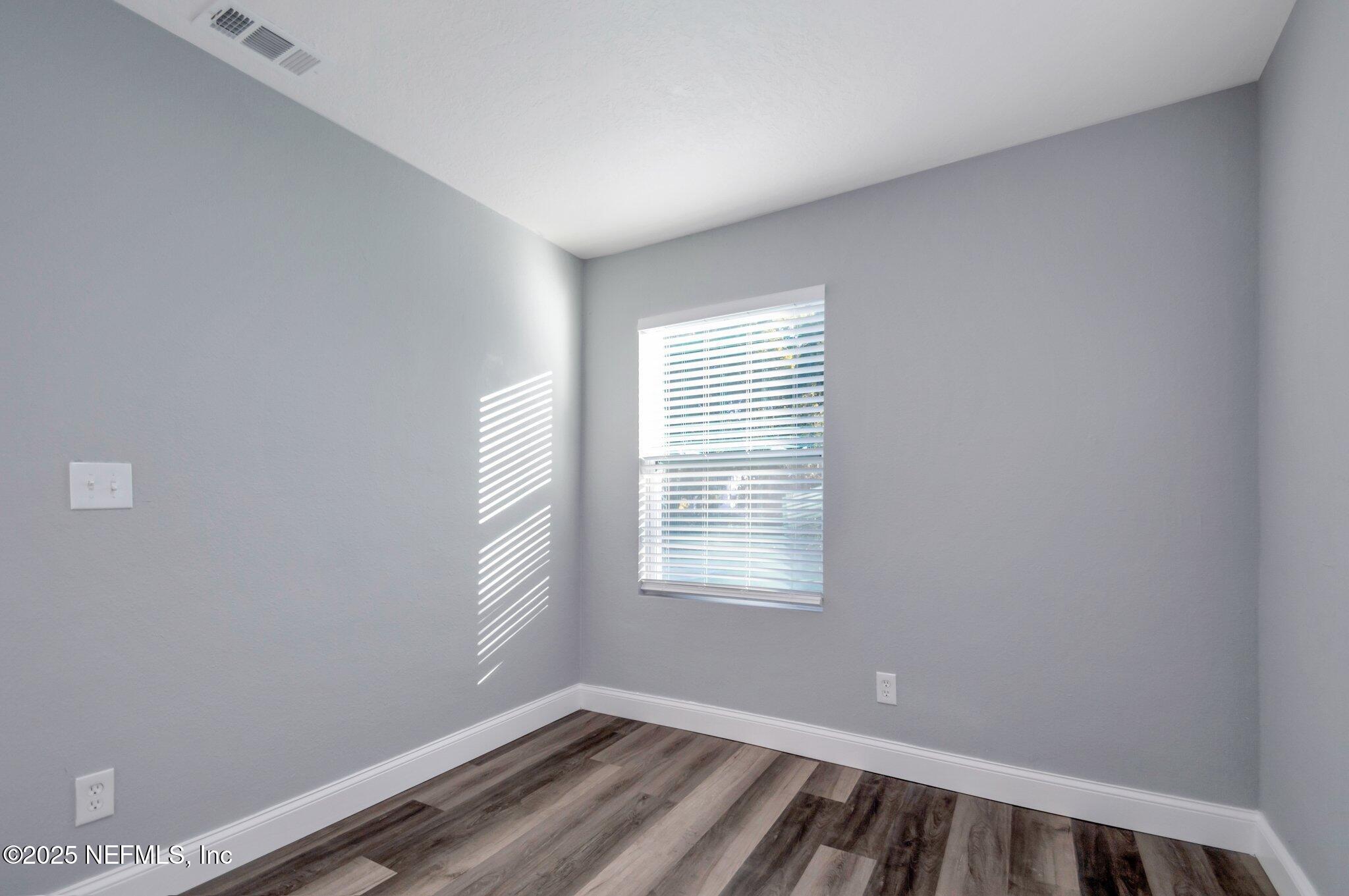 1759 Planters Road Jacksonville, FL 32207 - Photo 11 of 16 large-01943256-2dba-72e6-b407-d33434b745