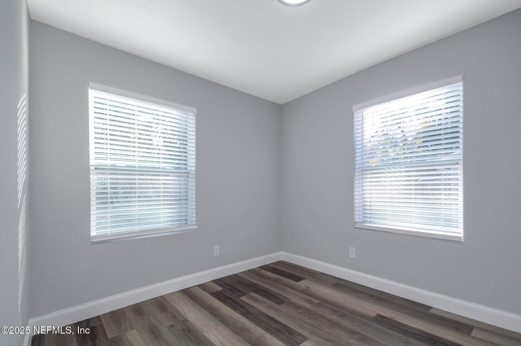 1759 Planters Road Jacksonville, FL 32207 - Photo 15 of 16 a view of an empty room with a window