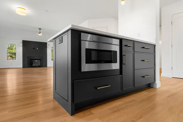 $1,050,000 | 17 Lily Lane, Londonderry, NH 03053