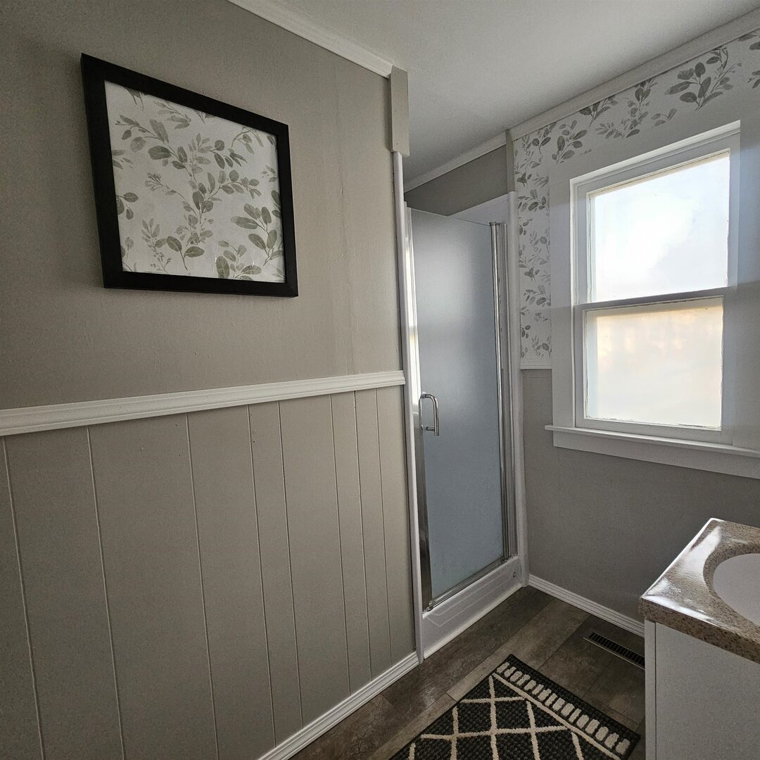 625 North 12th Street Mount Vernon, IL 62864 - Photo 23 of 26 a view of an empty room with a window