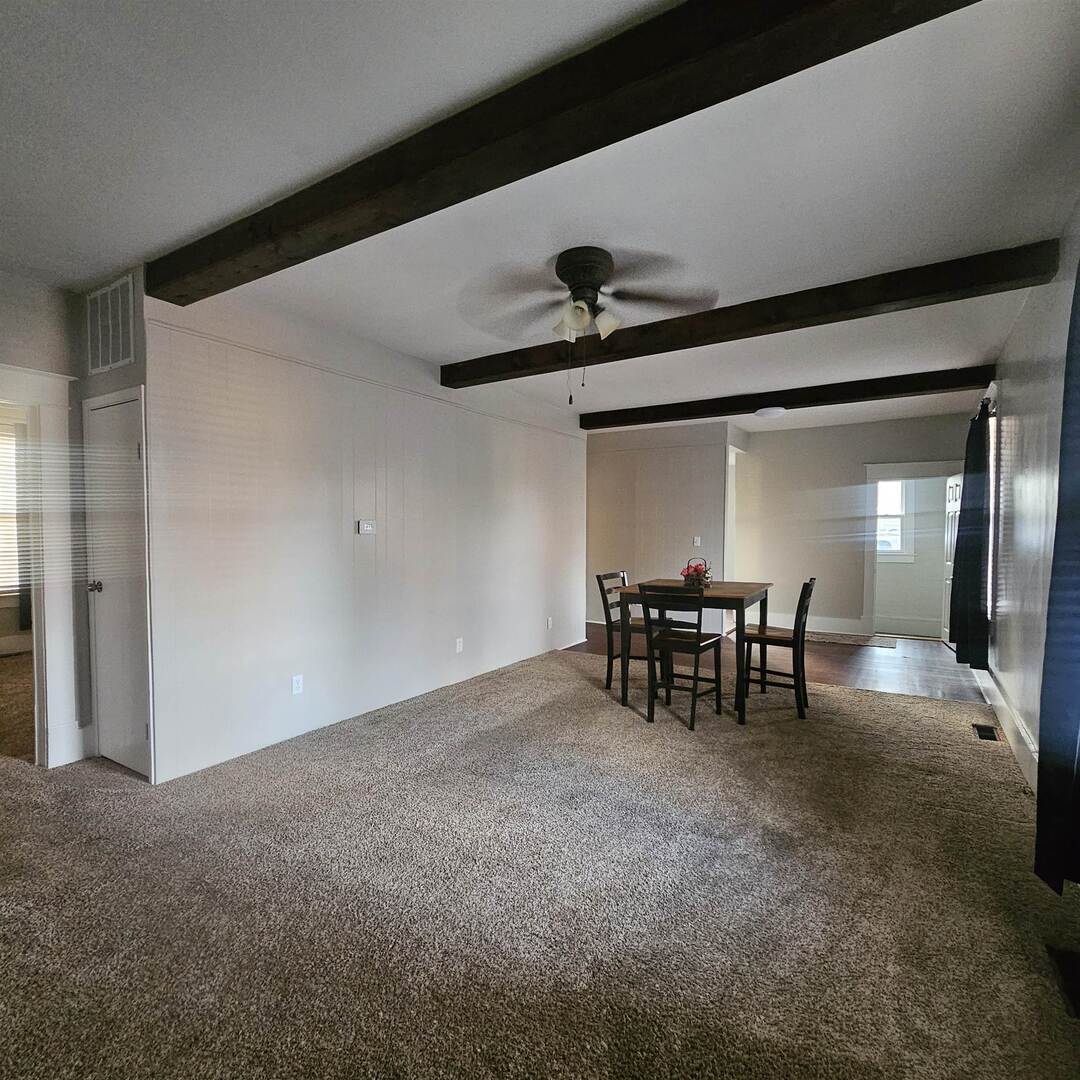 625 North 12th Street Mount Vernon, IL 62864 - Photo 8 of 26 a view of game room with windows