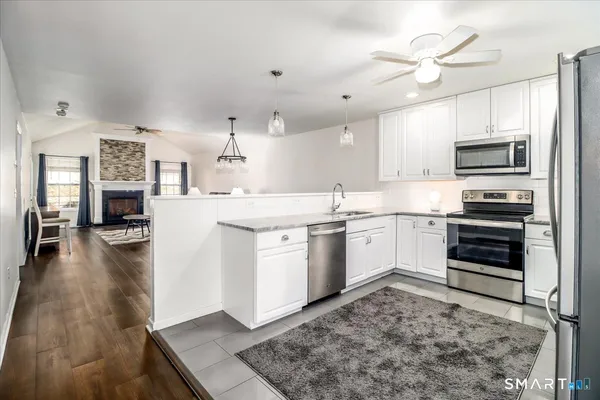 $450,000 | 87 Haley Lane, Unit 87, Newtown, CT 06482