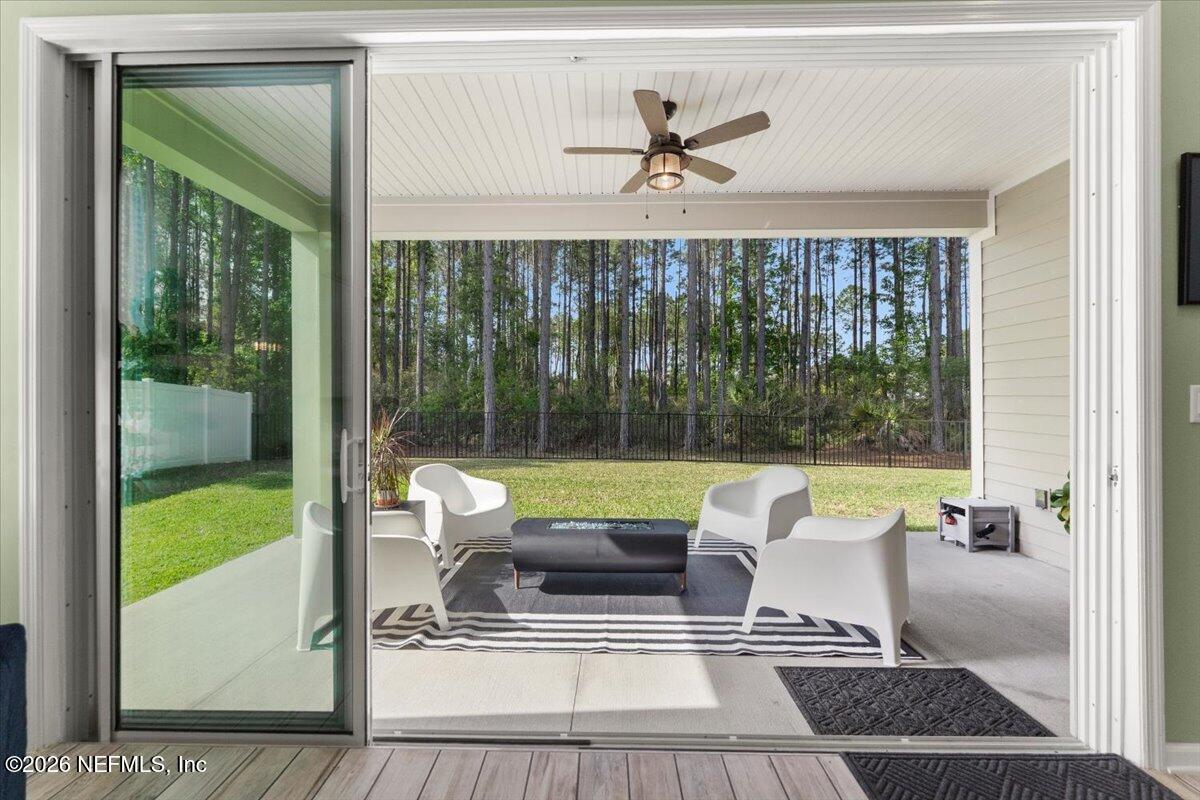 27 Cloverbrook Road St. Johns, FL 32259 - Photo 5 of 27 pocket sliding door