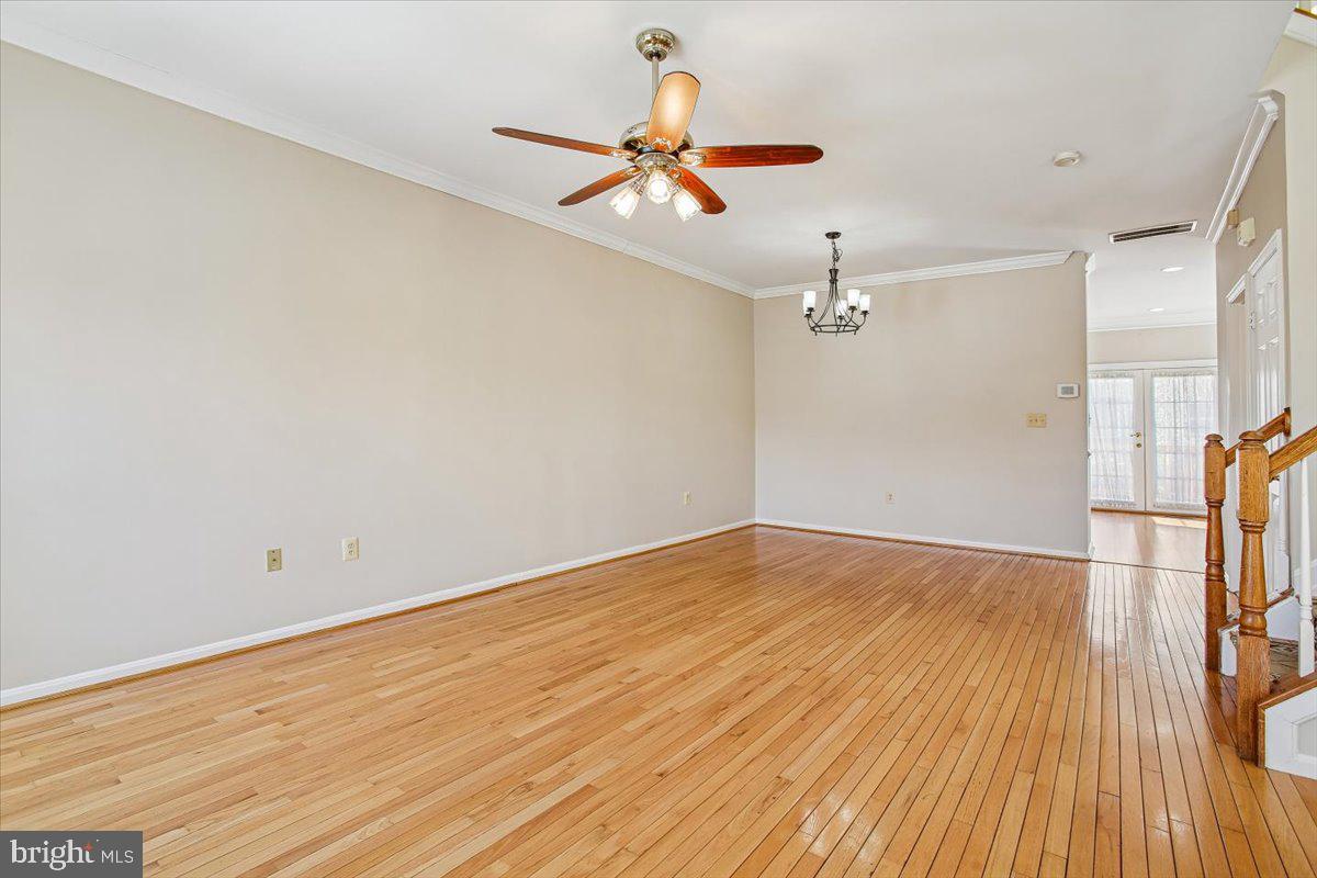 6354 Dakine Circle Springfield, VA 22150 - Photo 11 of 37