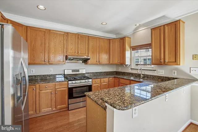 $3,300 | 6354 Dakine Circle, Springfield, VA 22150