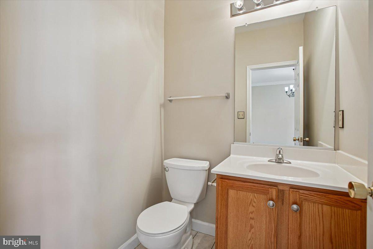 6354 Dakine Circle Springfield, VA 22150 - Photo 18 of 37 convenient main level half bath