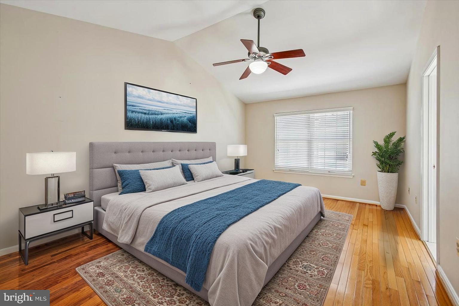 6354 Dakine Circle Springfield, VA 22150 - Photo 19 of 37 large primary bedroom