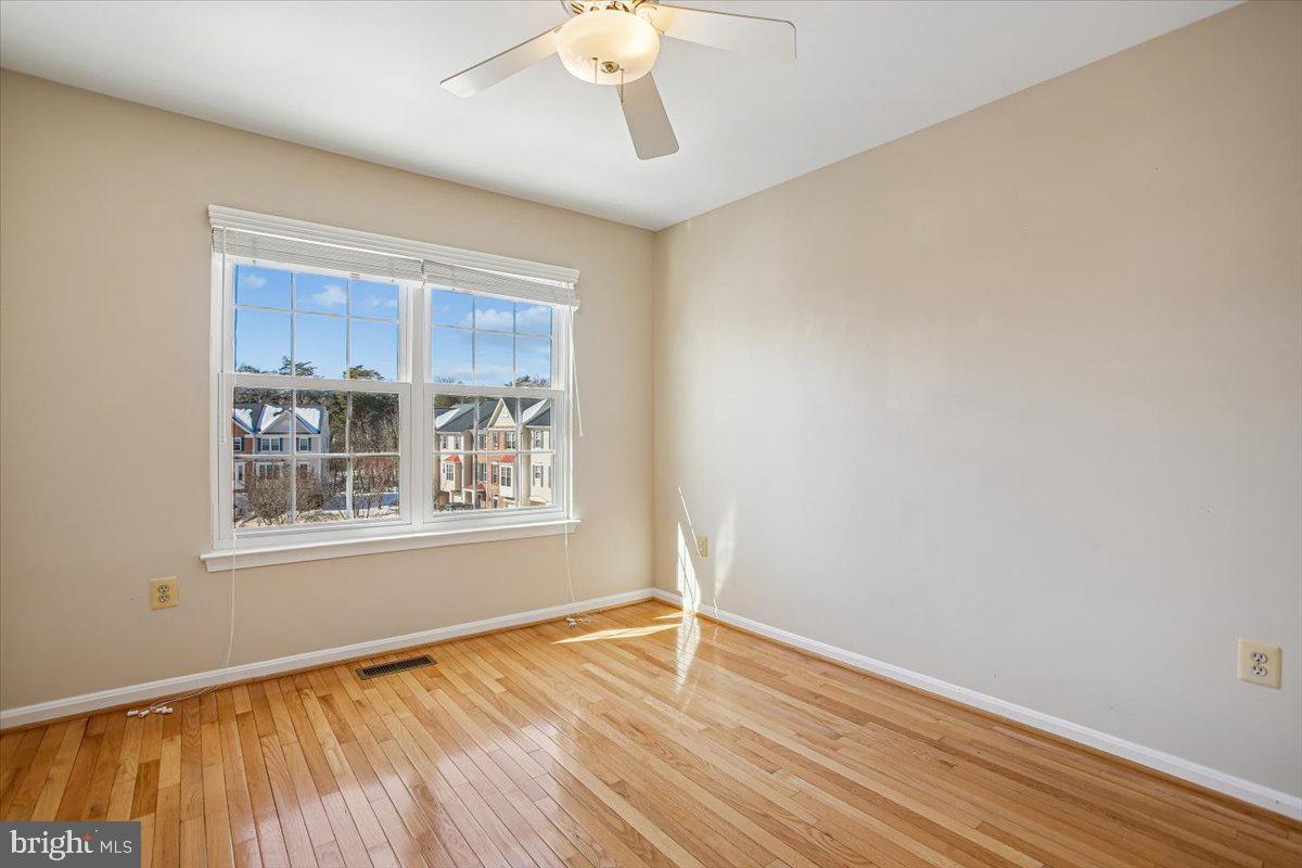 6354 Dakine Circle Springfield, VA 22150 - Photo 26 of 37