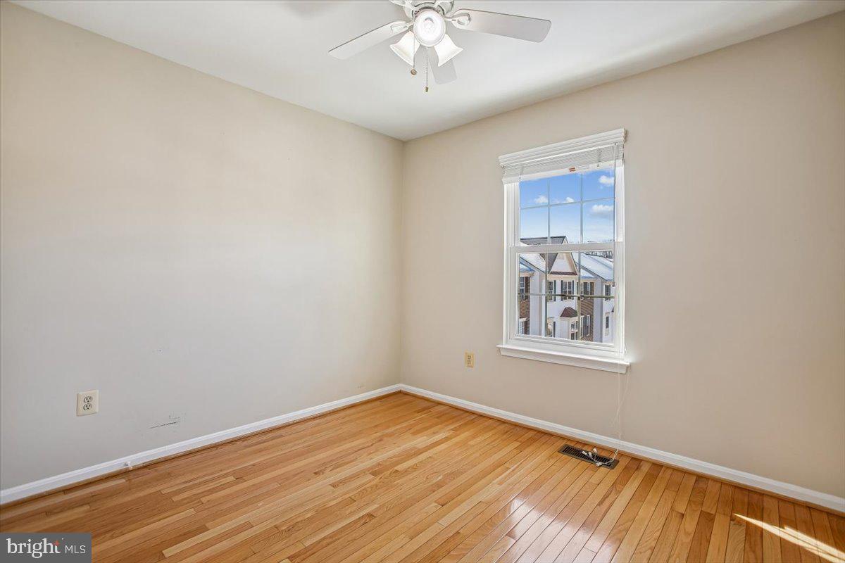 6354 Dakine Circle Springfield, VA 22150 - Photo 28 of 37