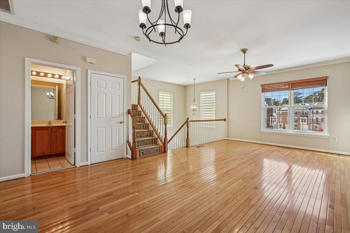 6354 Dakine Circle Springfield, VA 22150 - Photo 9 of 37