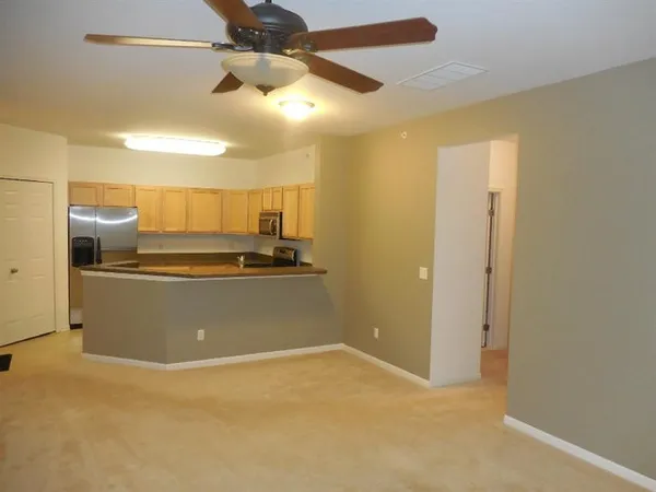 $2,000 | 824 West Summerfield Gln Circle, Ann Arbor, MI 48103