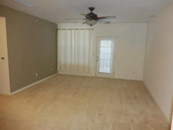 $2,000 | 824 West Summerfield Gln Circle, Ann Arbor, MI 48103