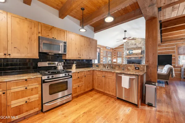 $998,000 | 220 Thompson Road, Granby, CO 80446
