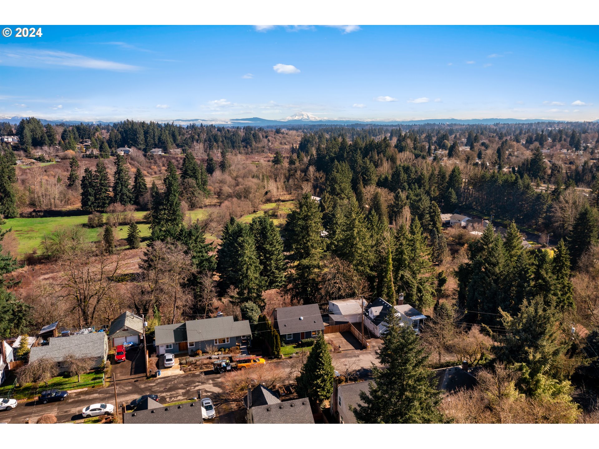 4313 Northeast Valley View Lane Vancouver, WA 98663 - Photo 3 of 48 a view of a city