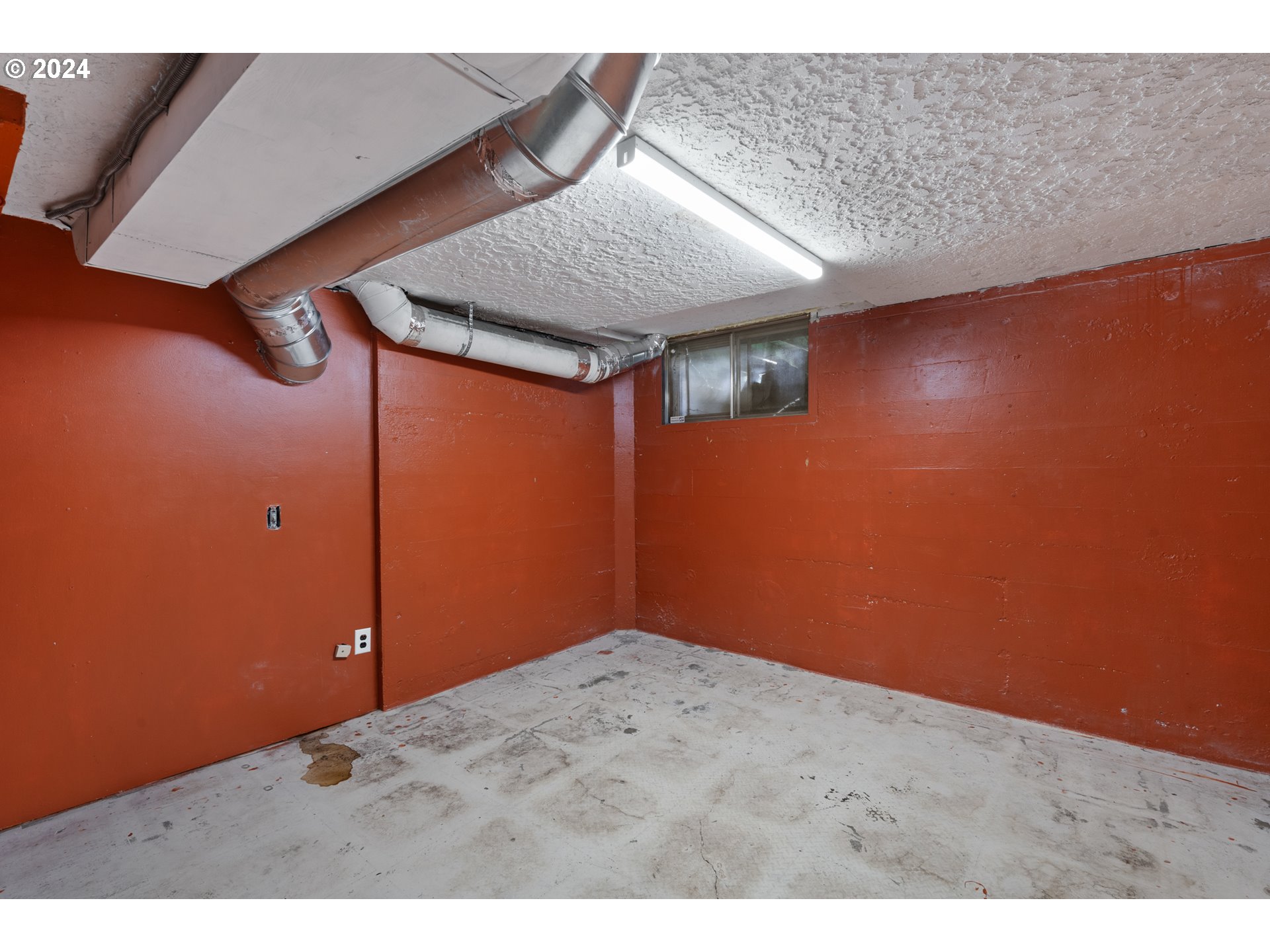 4313 Northeast Valley View Lane Vancouver, WA 98663 - Photo 36 of 48 a view of an empty room