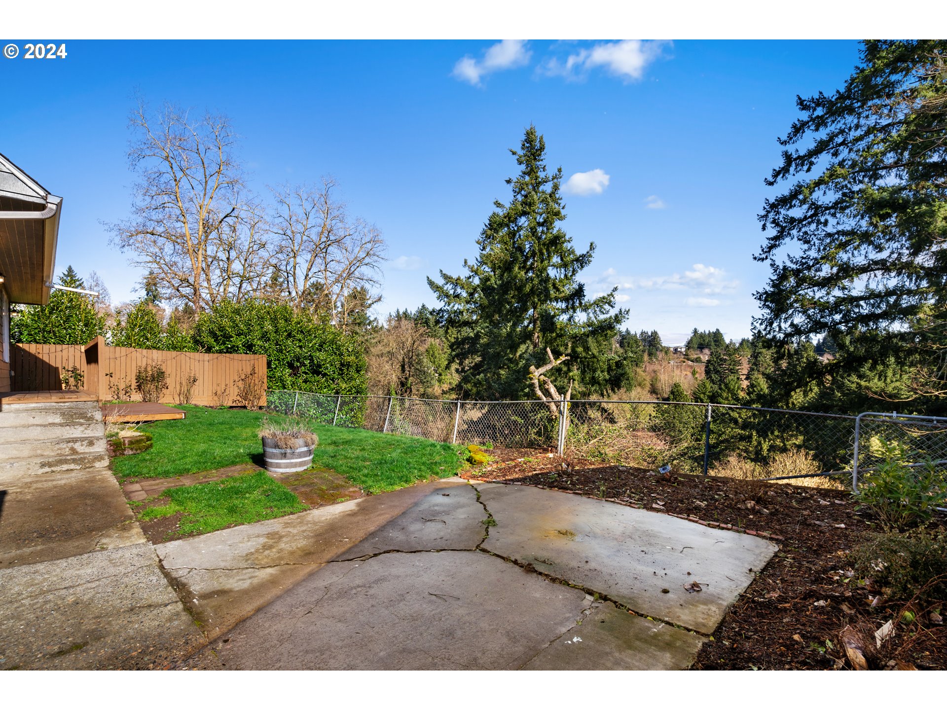 4313 Northeast Valley View Lane Vancouver, WA 98663 - Photo 47 of 48 a view of backyard with outdoor space