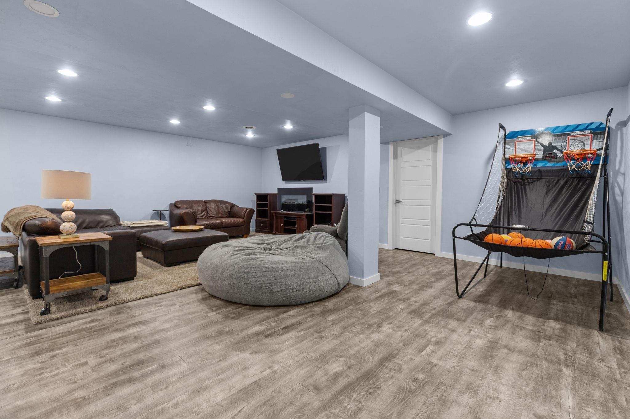N8973 Spring Valley Road Menasha, WI 54952 - Photo 21 of 37