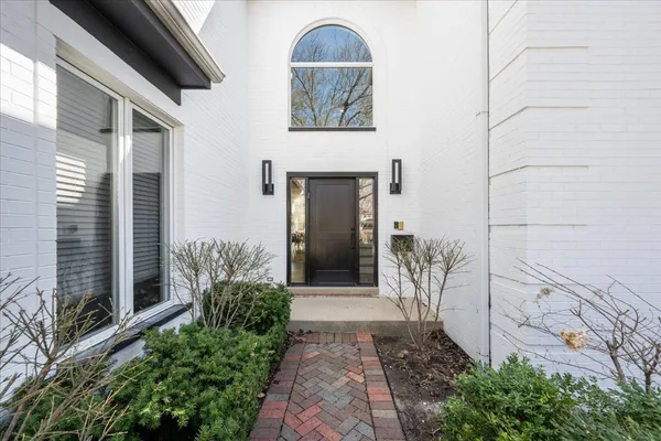 $1,499,000 | 911 Oxford Road, Deerfield, IL 60015