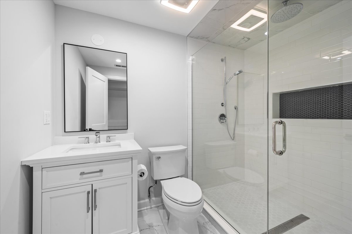 911 Oxford Road Deerfield, IL 60015 - Photo 24 of 30