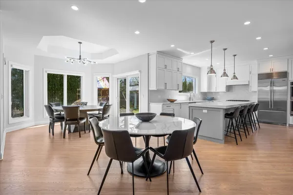 $1,499,000 | 911 Oxford Road, Deerfield, IL 60015