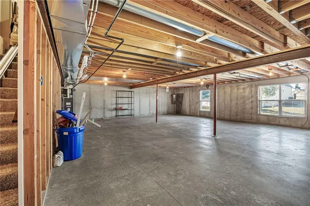 $369,900 | 4410 Stonebridge Drive, St. Joseph, MO 64505