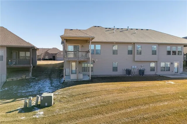 $369,900 | 4410 Stonebridge Drive, St. Joseph, MO 64505