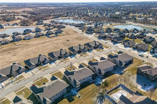 $369,900 | 4410 Stonebridge Drive, St. Joseph, MO 64505