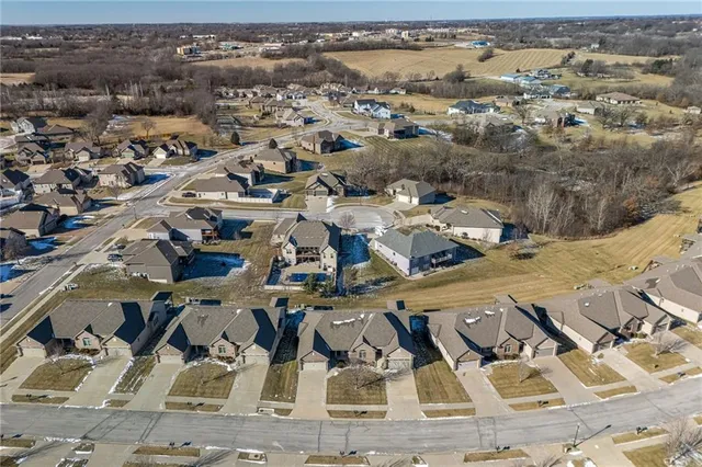 $369,900 | 4410 Stonebridge Drive, St. Joseph, MO 64505