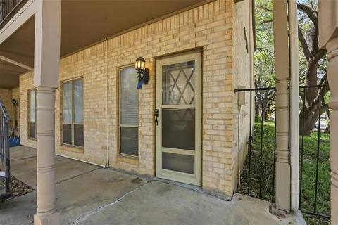 $130,000 | 4320 Bellaire Drive South, Unit 131W, Fort Worth, TX 76109