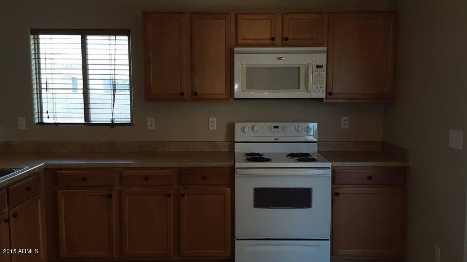 6448 West Beverly Road Laveen, AZ 85339 - Photo 7 of 41 Kitchen