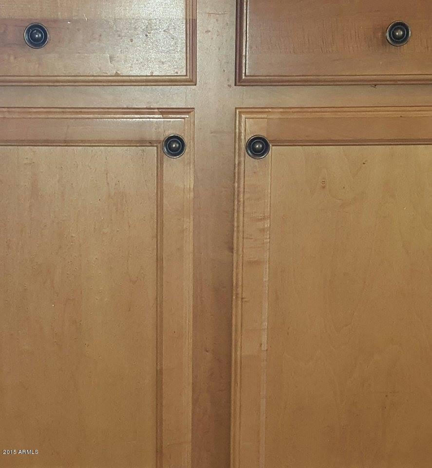 6448 West Beverly Road Laveen, AZ 85339 - Photo 10 of 41 Kitchen Cabinets
