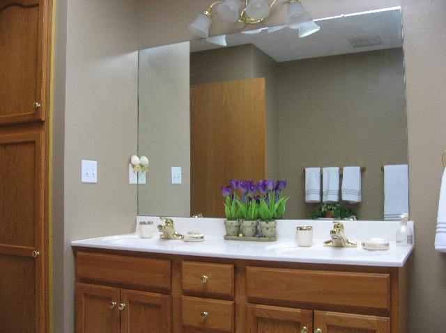 1270 Kingsbury Road Washington, IL 61571 - Photo 8 of 9 Gallery Image 8