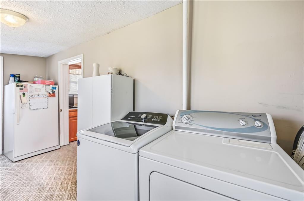 181 West Jamestown Road Greenville, PA 16125 - Photo 32 of 49 a utility room with dryer and washer