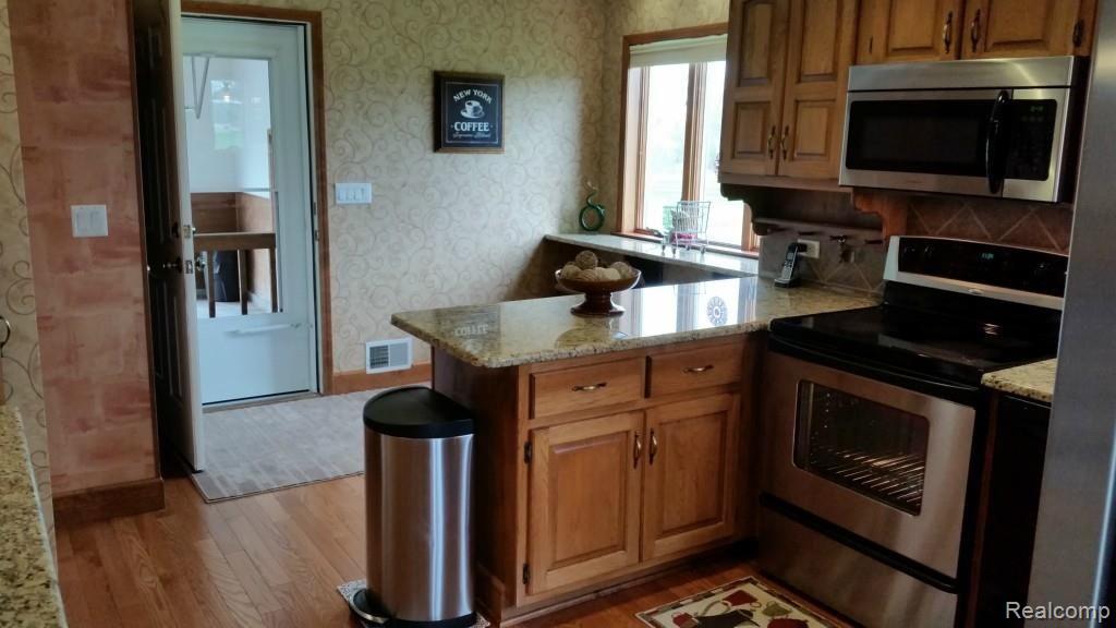 1588 Bowers Road Lapeer, MI 48446 - Photo 7 of 51 20150506_113544.jpg