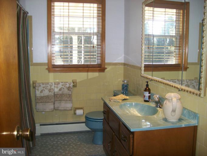1804 Fallston Road Fallston, MD 21047 - Photo 4 of 30 Bath