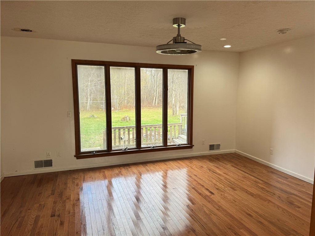 334 Gilmore Road Clarkson, NY 14420 - Photo 12 of 36 Dining Room